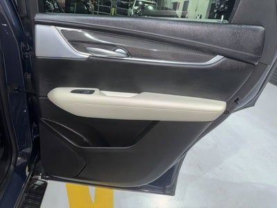 2025 Cadillac XT5 Sport