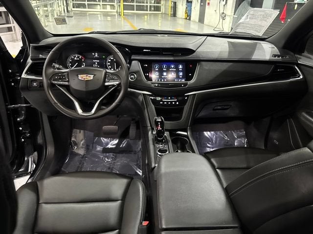2025 Cadillac XT6 Luxury
