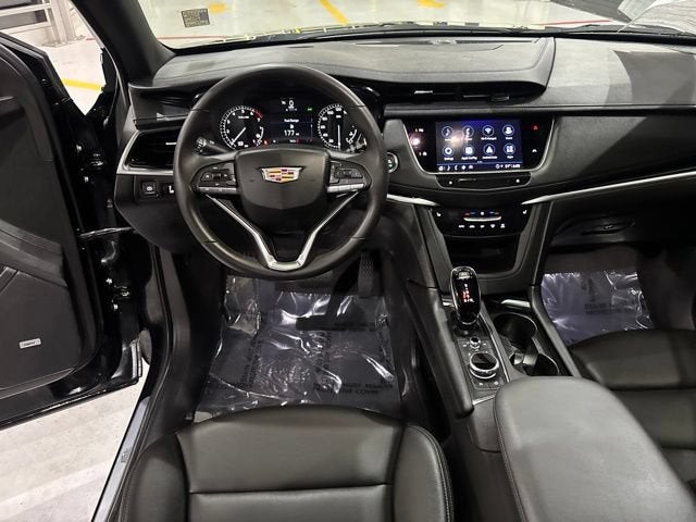 2025 Cadillac XT6 Luxury