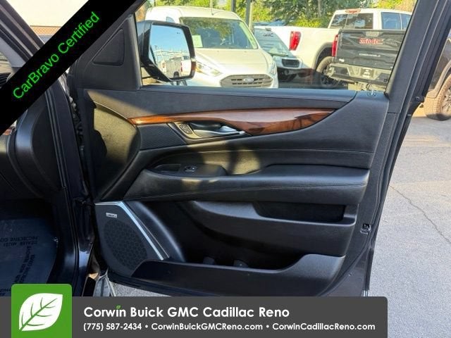 2016 Cadillac Escalade Luxury Collection