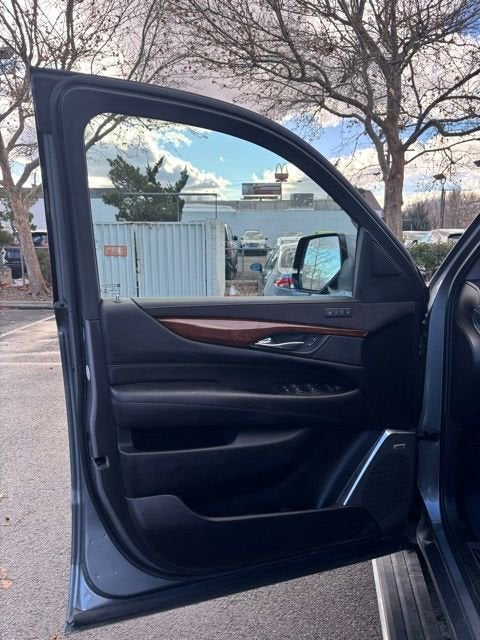 2018 Cadillac Escalade Premium Luxury