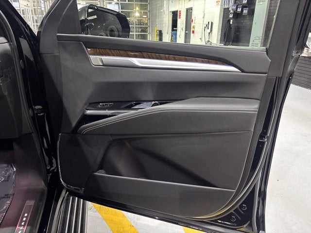 2025 Cadillac Escalade ESV Premium Luxury Platinum