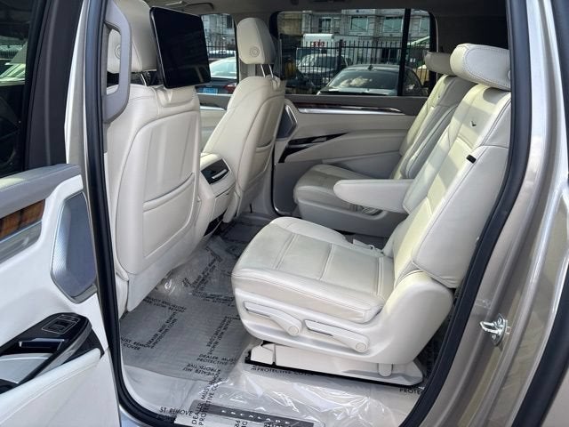 2025 Cadillac Escalade ESV Sport Platinum