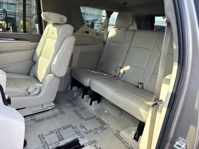2025 Cadillac Escalade ESV Sport Platinum