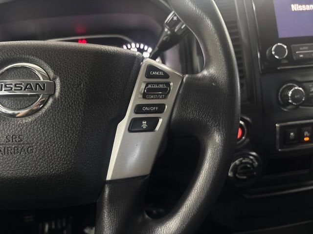 2022 Nissan TITAN Crew Cab SV 4x4