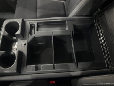 2022 Nissan TITAN Crew Cab SV 4x4