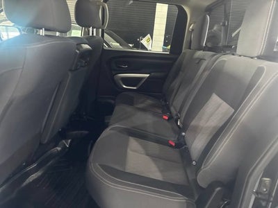 2022 Nissan TITAN Crew Cab SV 4x4
