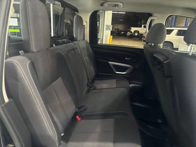 2022 Nissan TITAN Crew Cab SV 4x4