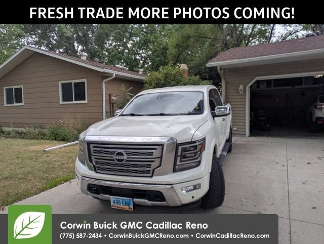 2023 Nissan TITAN Crew Cab Platinum Reserve 4x4