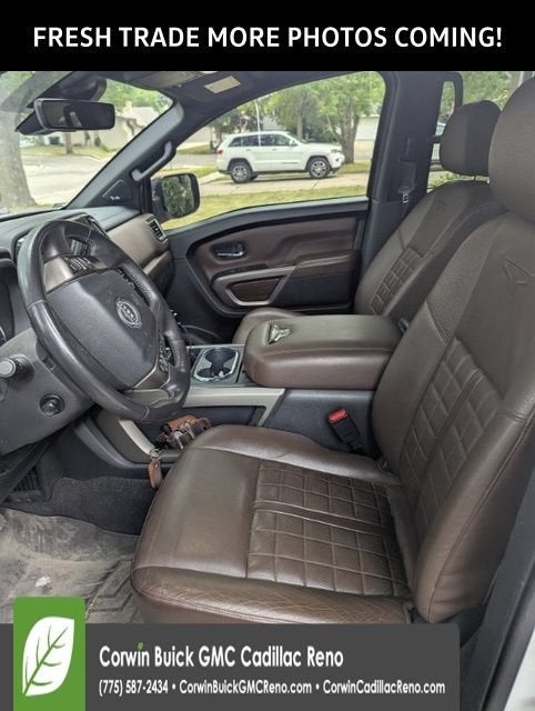 2023 Nissan TITAN Crew Cab Platinum Reserve 4x4
