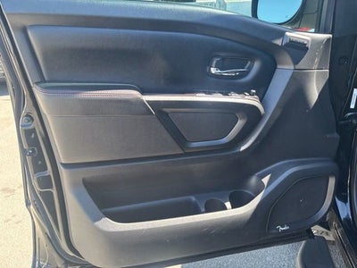2021 Nissan TITAN Crew Cab PRO-4X 4x4