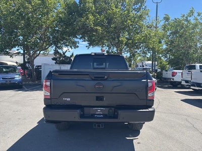 2021 Nissan TITAN Crew Cab PRO-4X 4x4