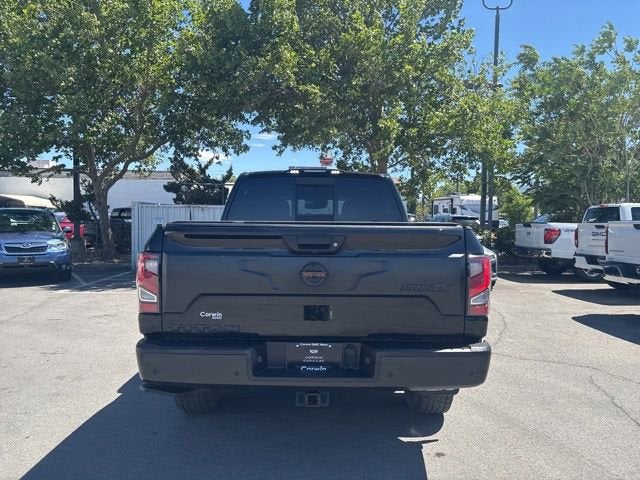2021 Nissan TITAN Crew Cab PRO-4X 4x4