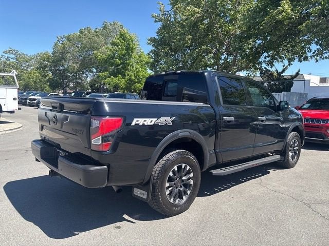2021 Nissan TITAN Crew Cab PRO-4X 4x4