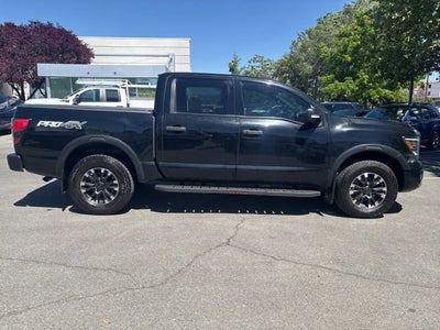 2021 Nissan TITAN Crew Cab PRO-4X 4x4