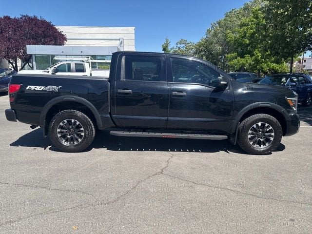 2021 Nissan TITAN Crew Cab PRO-4X 4x4