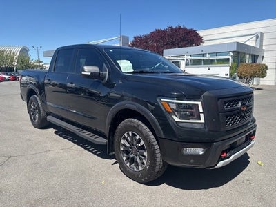 2021 Nissan TITAN Crew Cab PRO-4X 4x4