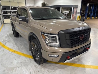 2023 Nissan TITAN Crew Cab PRO-4X 4x4