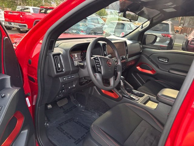 2025 Nissan Frontier Crew Cab PRO-4X 4x4