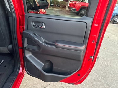 2025 Nissan Frontier Crew Cab PRO-4X 4x4