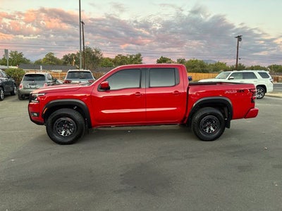 2025 Nissan Frontier Crew Cab PRO-4X 4x4