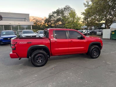 2025 Nissan Frontier Crew Cab PRO-4X 4x4