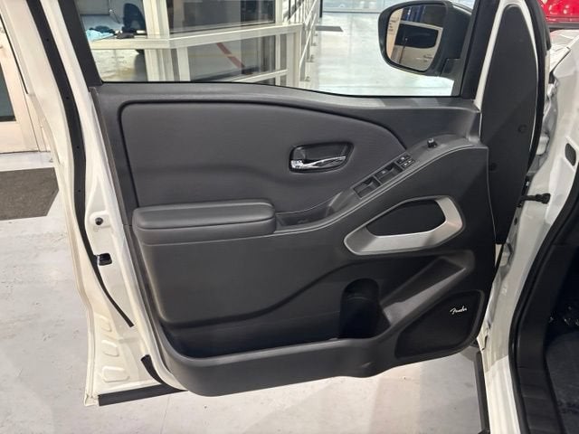 2024 Nissan Frontier Crew Cab Long Bed SV 4x4