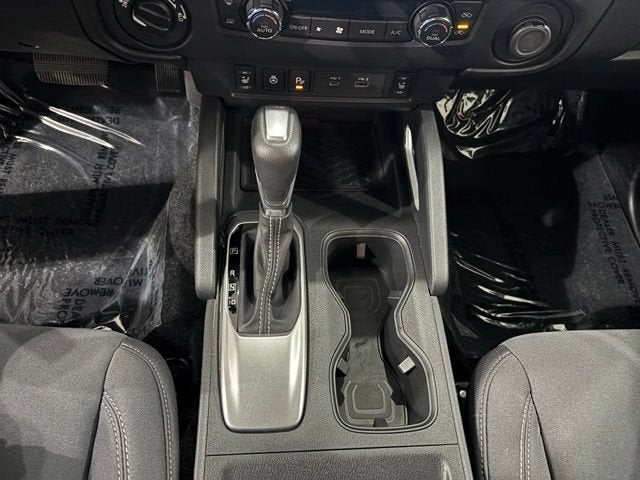 2024 Nissan Frontier Crew Cab Long Bed SV 4x4