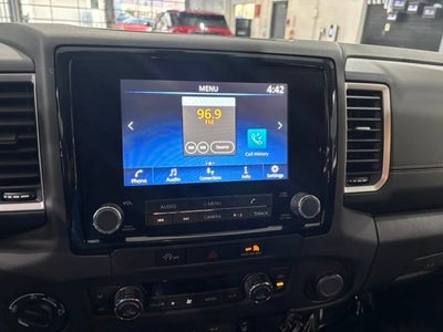 2024 Nissan Frontier Crew Cab Long Bed SV 4x4