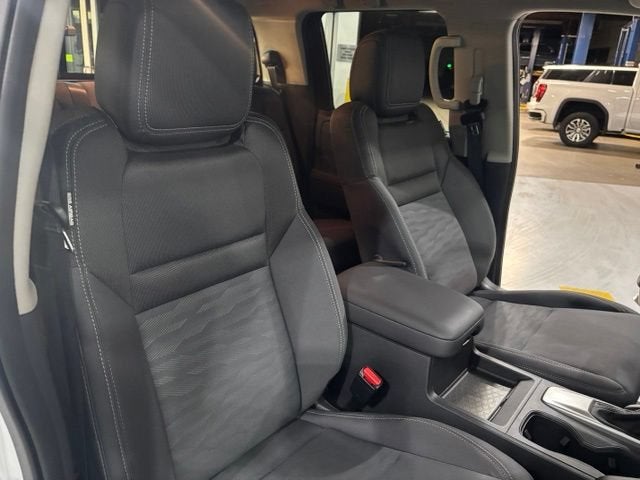 2024 Nissan Frontier Crew Cab Long Bed SV 4x4