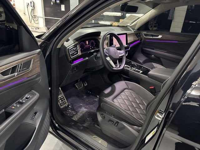 2025 Volkswagen Atlas 2.0T SEL Premium R-Line