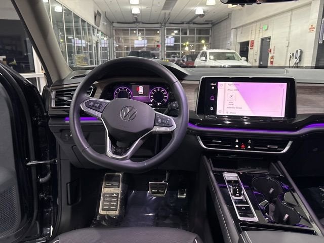 2025 Volkswagen Atlas 2.0T SEL Premium R-Line