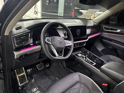2024 Volkswagen Atlas 2.0T Peak Edition SEL