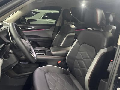 2024 Volkswagen Atlas 2.0T Peak Edition SEL