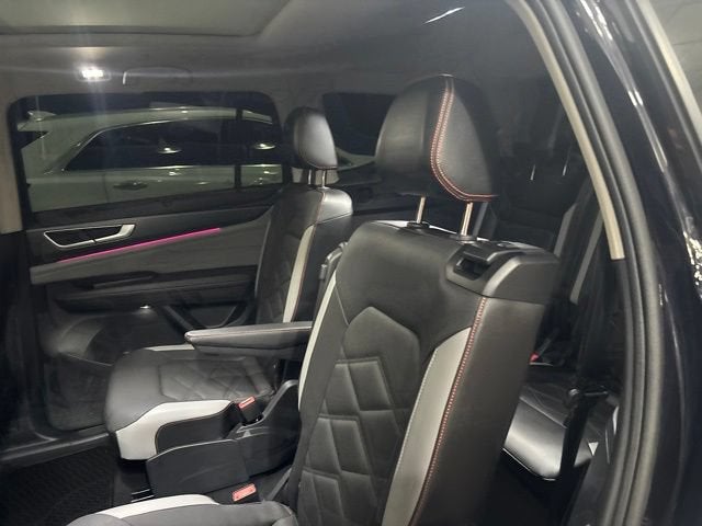 2024 Volkswagen Atlas 2.0T Peak Edition SEL
