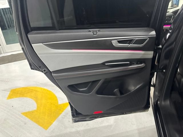 2024 Volkswagen Atlas 2.0T Peak Edition SEL