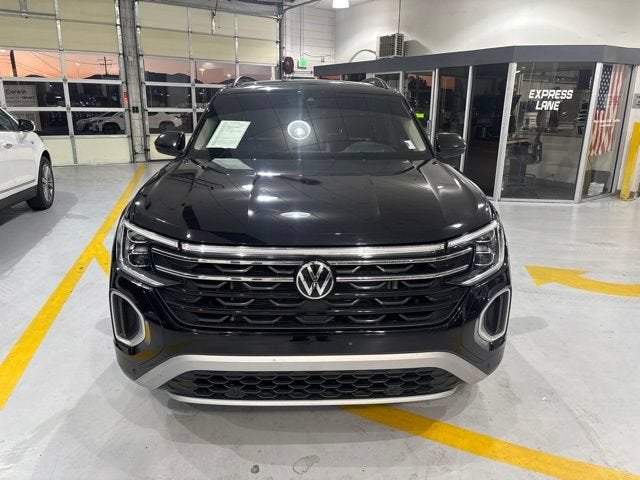 2024 Volkswagen Atlas 2.0T Peak Edition SEL