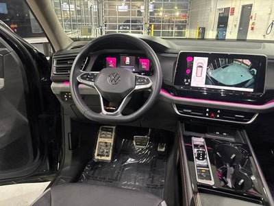 2024 Volkswagen Atlas 2.0T Peak Edition SEL