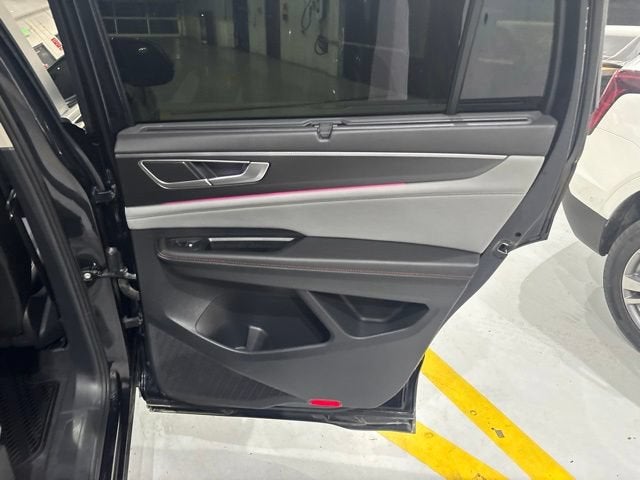 2024 Volkswagen Atlas 2.0T Peak Edition SEL