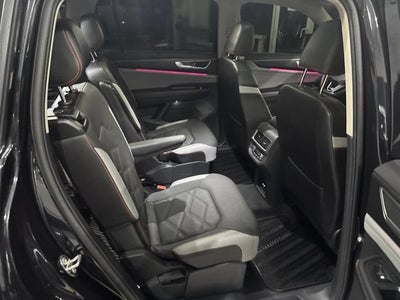 2024 Volkswagen Atlas 2.0T Peak Edition SEL