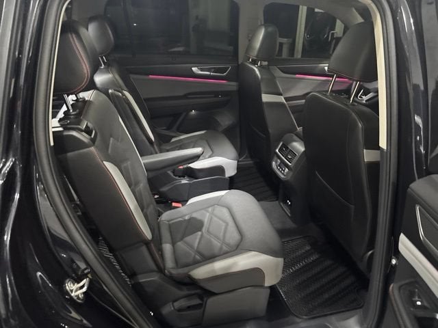 2024 Volkswagen Atlas 2.0T Peak Edition SEL