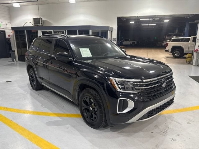 2024 Volkswagen Atlas 2.0T Peak Edition SEL