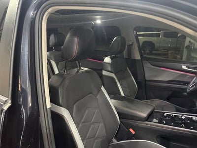 2024 Volkswagen Atlas 2.0T Peak Edition SEL