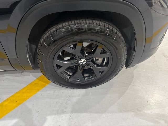 2024 Volkswagen Atlas 2.0T Peak Edition SEL
