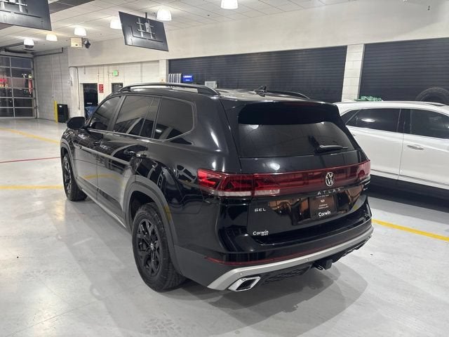 2024 Volkswagen Atlas 2.0T Peak Edition SEL