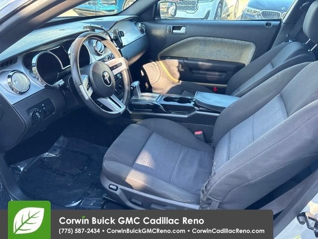 2006 Ford Mustang Standard