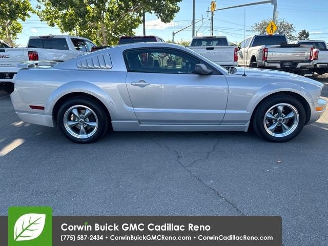 2006 Ford Mustang Standard
