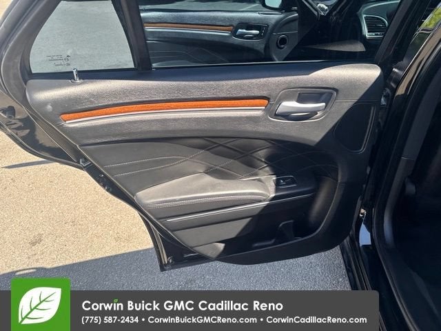 2015 Chrysler 300C Platinum AWD