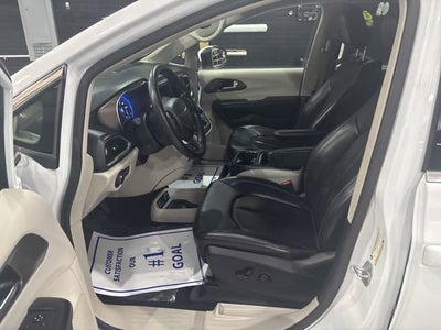 2021 Chrysler Voyager LXI