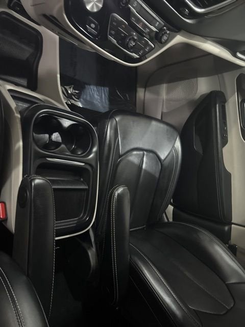 2021 Chrysler Voyager LXI